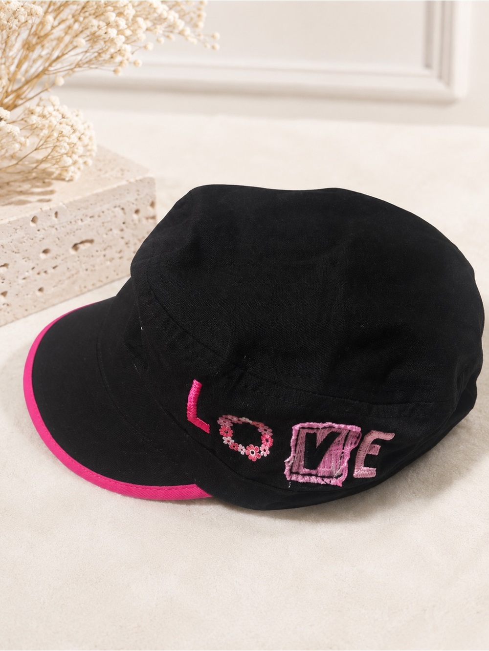 Girls black and pink love hat Sz S/M hat cap